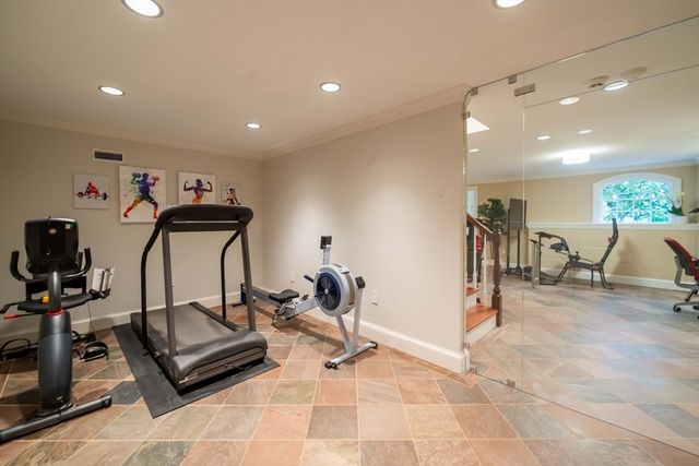 16 Meriam St, Lexington, MA 02420