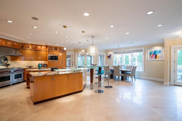16 Meriam St, Lexington, MA 02420