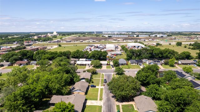 401 E Kansas, Sherman, TX 75090