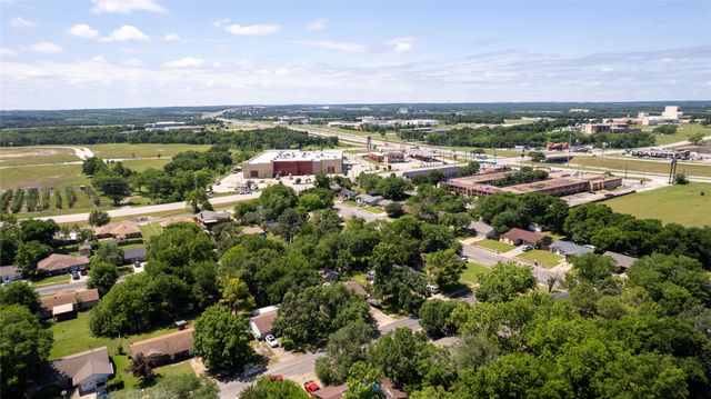 401 E Kansas, Sherman, TX 75090