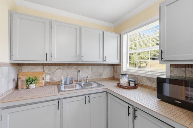 2308 Tanneyhill Lane, Fort Worth, TX 76112