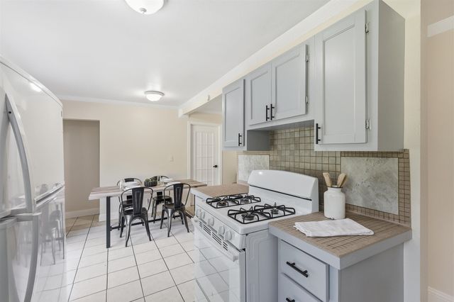 2308 Tanneyhill Lane, Fort Worth, TX 76112