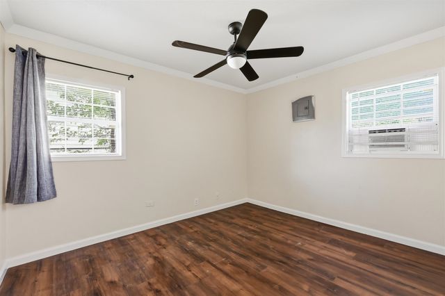 2308 Tanneyhill Lane, Fort Worth, TX 76112
