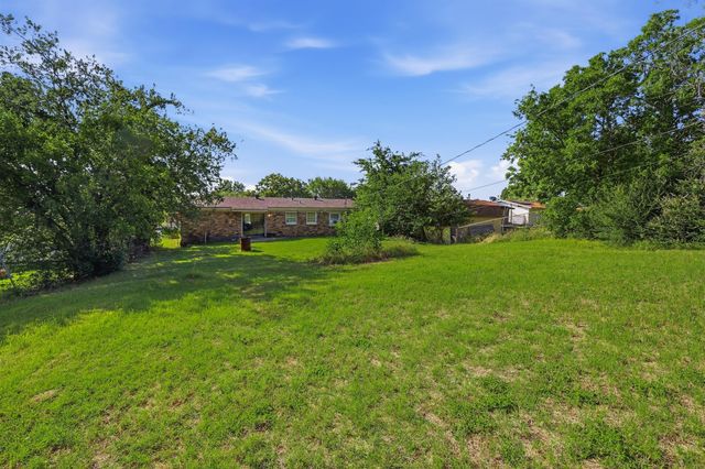 2308 Tanneyhill Lane, Fort Worth, TX 76112