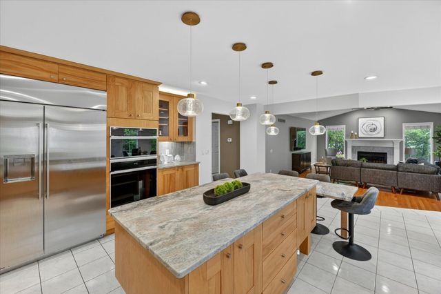 1452 Lockmoor Drive, Troy, MI 48084