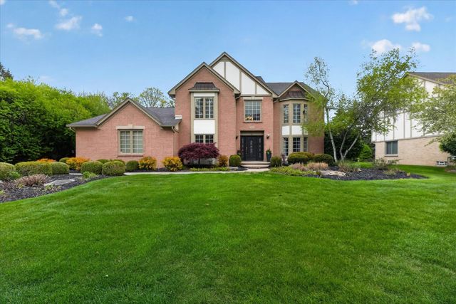 1452 Lockmoor Drive, Troy, MI 48084