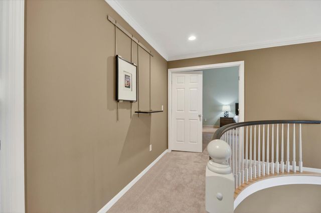 1452 Lockmoor Drive, Troy, MI 48084