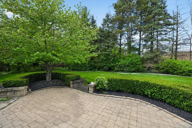 1452 Lockmoor Drive, Troy, MI 48084