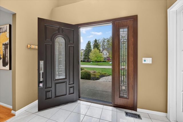 1452 Lockmoor Drive, Troy, MI 48084