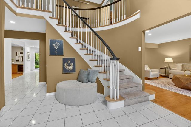 1452 Lockmoor Drive, Troy, MI 48084