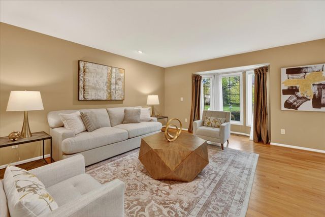 1452 Lockmoor Drive, Troy, MI 48084