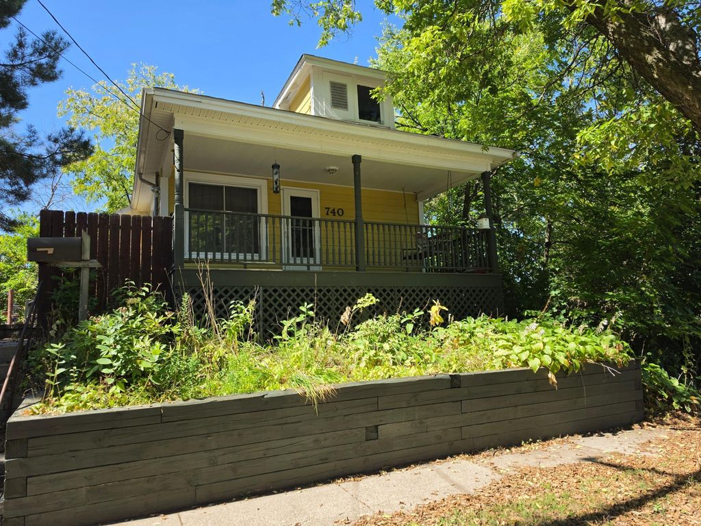 740 37th Avenue NE, Minneapolis, MN 55421 — exterior