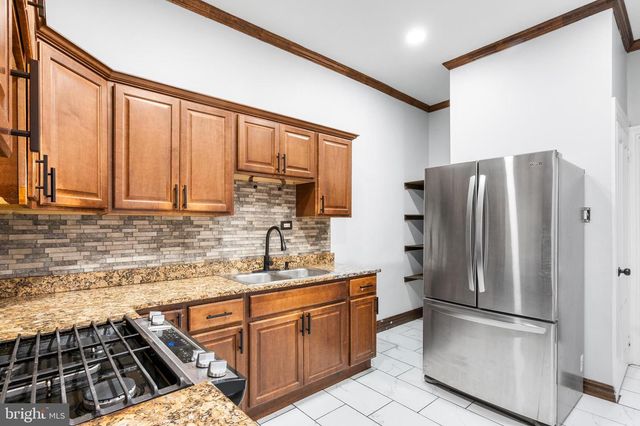 216 N 11TH ST, Reading, PA 19601