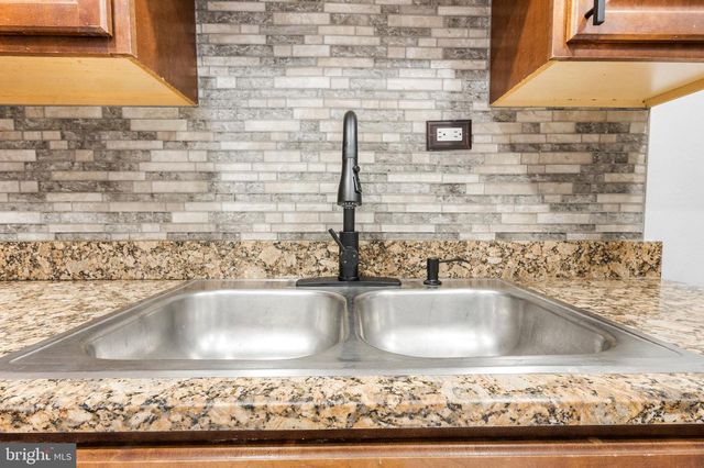 216 N 11TH ST, Reading, PA 19601