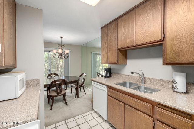 5525 E THOMAS Road H7, Phoenix, AZ 85018