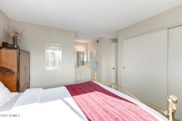 5525 E THOMAS Road H7, Phoenix, AZ 85018