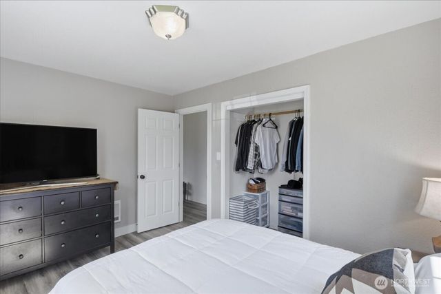3042 Field Street, Longview, WA 98632