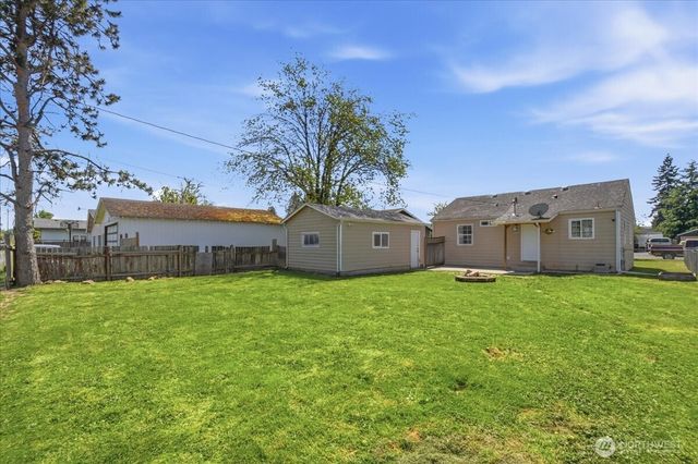 3042 Field Street, Longview, WA 98632