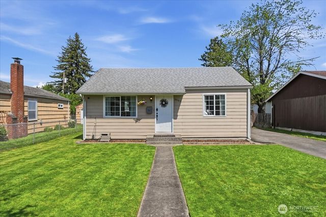 3042 Field Street, Longview, WA 98632