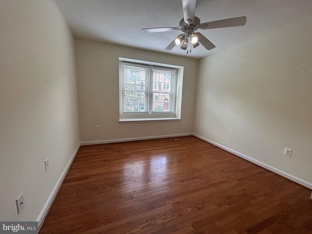 5916 DORCHESTER WAY, North Bethesda, MD 20852