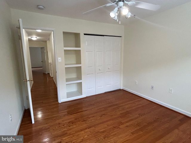 5916 DORCHESTER WAY, North Bethesda, MD 20852
