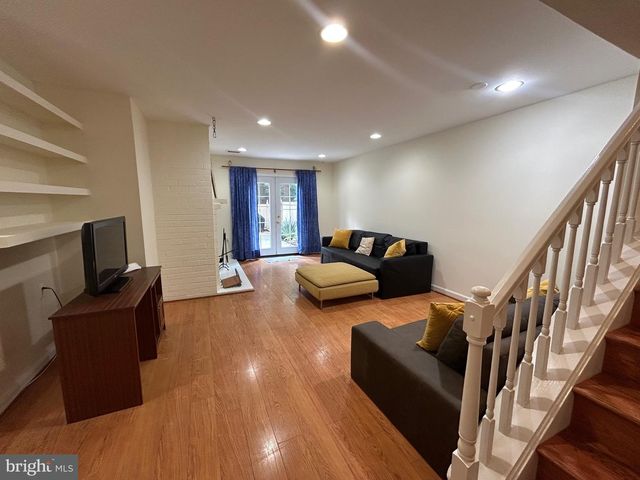 5916 DORCHESTER WAY, North Bethesda, MD 20852