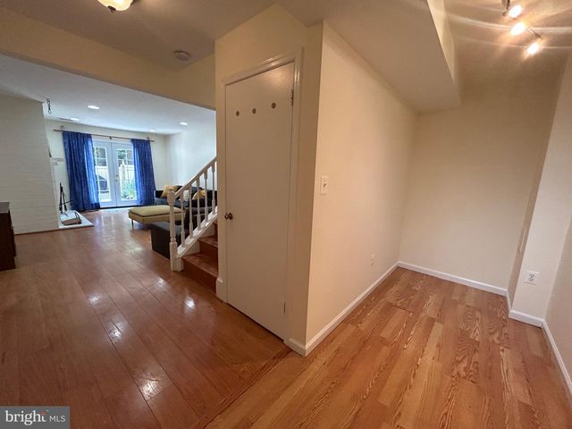 5916 DORCHESTER WAY, North Bethesda, MD 20852