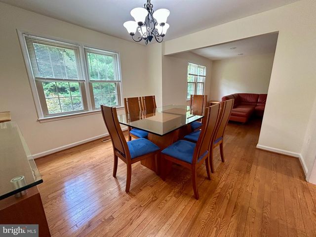 5916 DORCHESTER WAY, North Bethesda, MD 20852