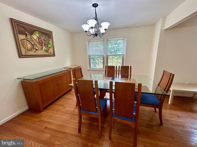 5916 DORCHESTER WAY, North Bethesda, MD 20852