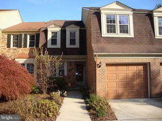 5916 DORCHESTER WAY, North Bethesda, MD 20852
