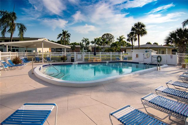 4570 OVERLOOK DRIVE NE 179, St Petersburg, FL 33703