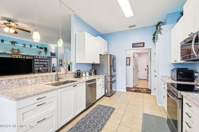 9429 ADELAIDE Drive, Jacksonville, FL 32244