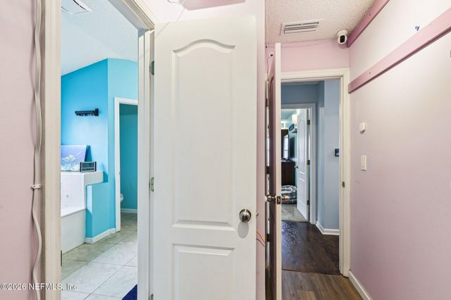 9429 ADELAIDE Drive, Jacksonville, FL 32244