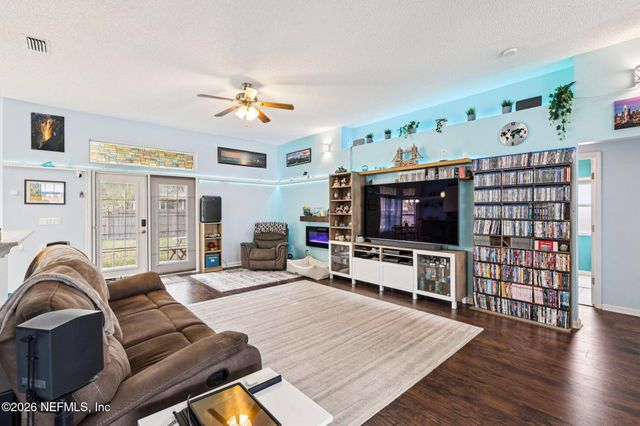 9429 ADELAIDE Drive, Jacksonville, FL 32244