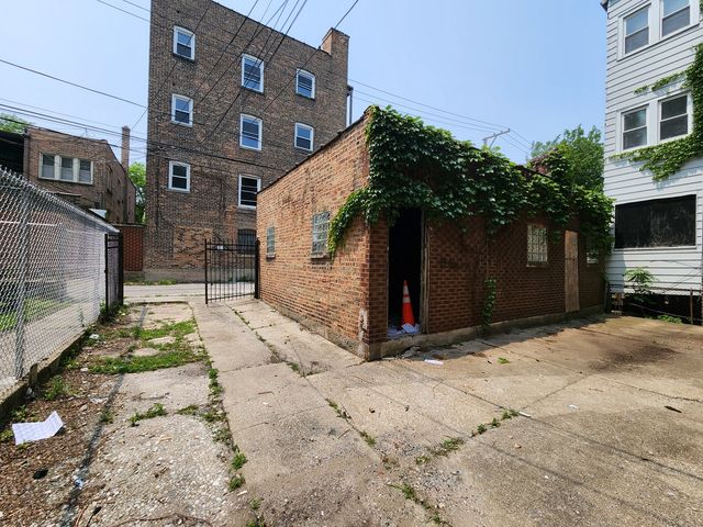 7952 S Langley Avenue, Chicago, IL 60619