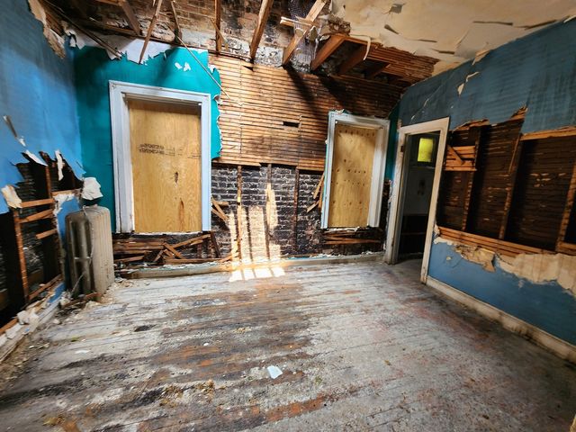 7952 S Langley Avenue, Chicago, IL 60619