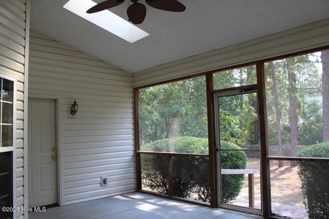 929 Cardinal Place, Vass, NC 28394