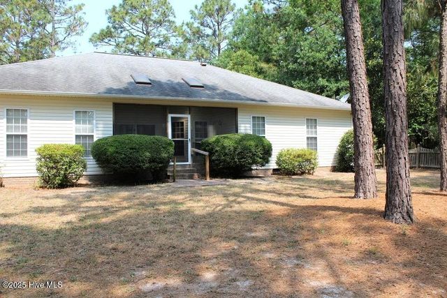 929 Cardinal Place, Vass, NC 28394