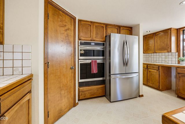 174 Hummingbird Lane, Talent, OR 97540