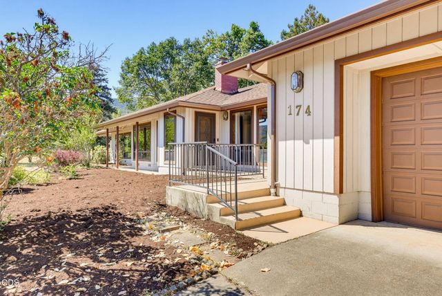 174 Hummingbird Lane, Talent, OR 97540