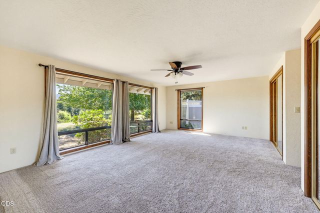 174 Hummingbird Lane, Talent, OR 97540