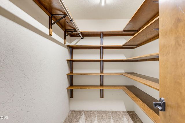 174 Hummingbird Lane, Talent, OR 97540