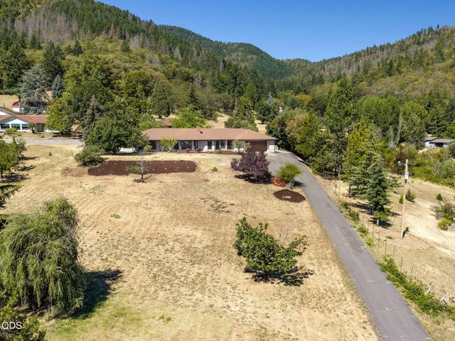 174 Hummingbird Lane, Talent, OR 97540