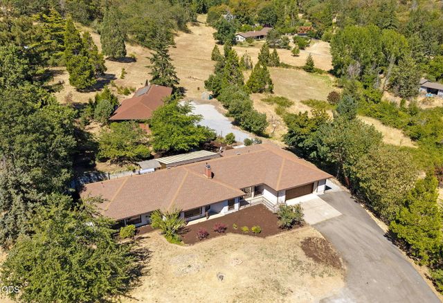 174 Hummingbird Lane, Talent, OR 97540