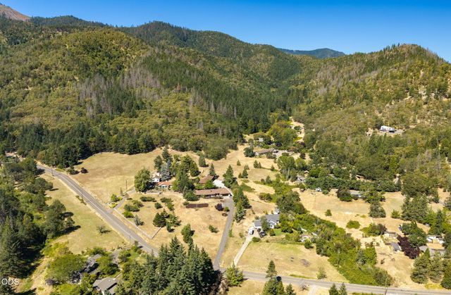 174 Hummingbird Lane, Talent, OR 97540