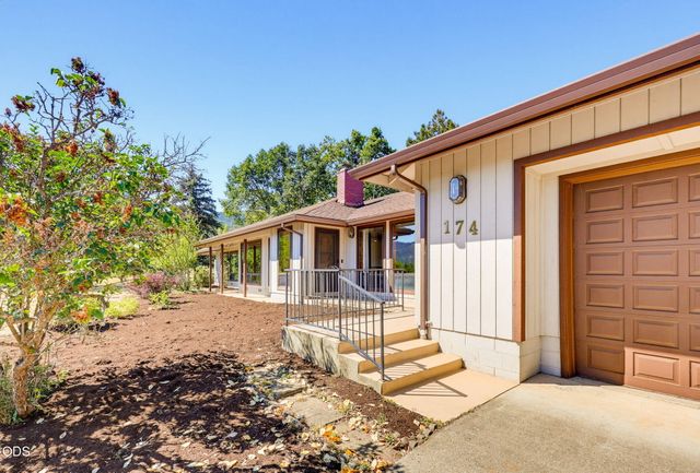 174 Hummingbird Lane, Talent, OR 97540