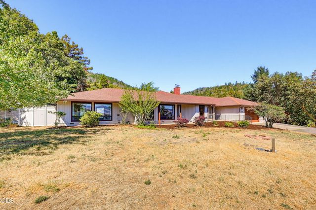 174 Hummingbird Lane, Talent, OR 97540
