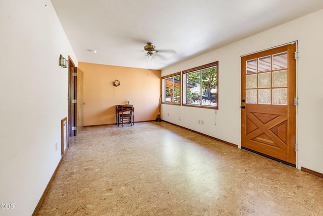 174 Hummingbird Lane, Talent, OR 97540