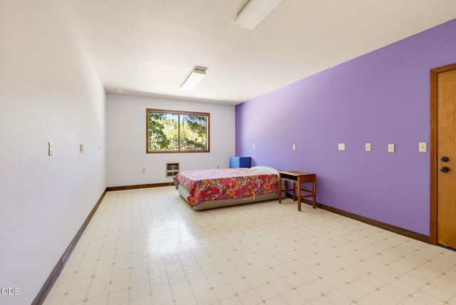 174 Hummingbird Lane, Talent, OR 97540