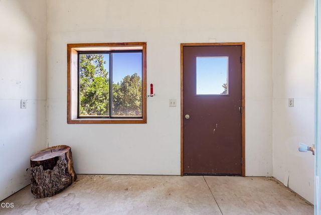 174 Hummingbird Lane, Talent, OR 97540